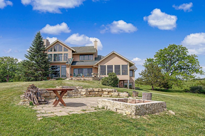 431 Stadel, ELIZABETH, Illinois 61028, 3 Bedrooms Bedrooms, ,2 BathroomsBathrooms,House,For Sale,Stadel,202603167