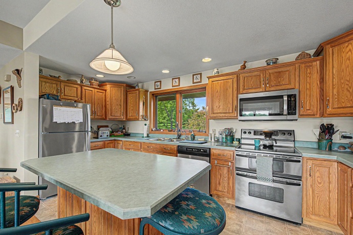 431 Stadel, ELIZABETH, Illinois 61028, 3 Bedrooms Bedrooms, ,2 BathroomsBathrooms,House,For Sale,Stadel,202603167