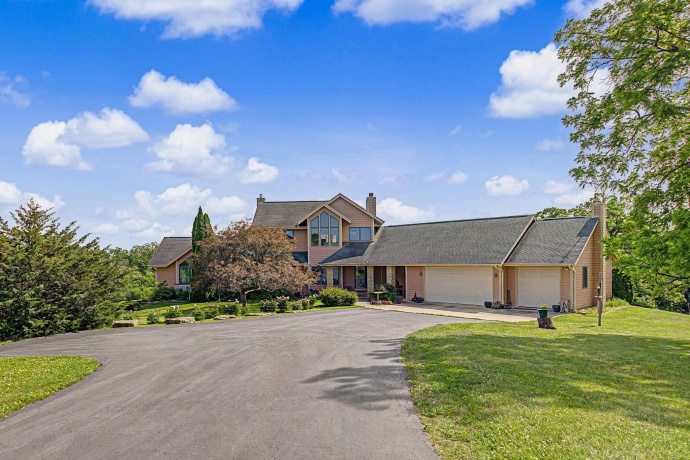 431 Stadel, ELIZABETH, Illinois 61028, 3 Bedrooms Bedrooms, ,2 BathroomsBathrooms,House,For Sale,Stadel,202603167