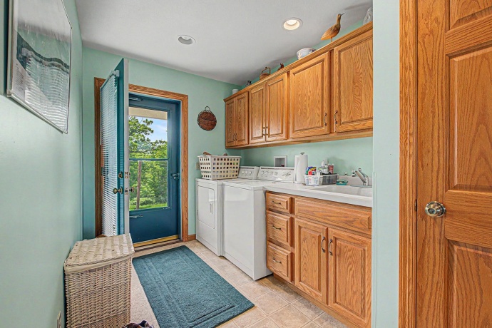 431 Stadel, ELIZABETH, Illinois 61028, 3 Bedrooms Bedrooms, ,2 BathroomsBathrooms,House,For Sale,Stadel,202603167
