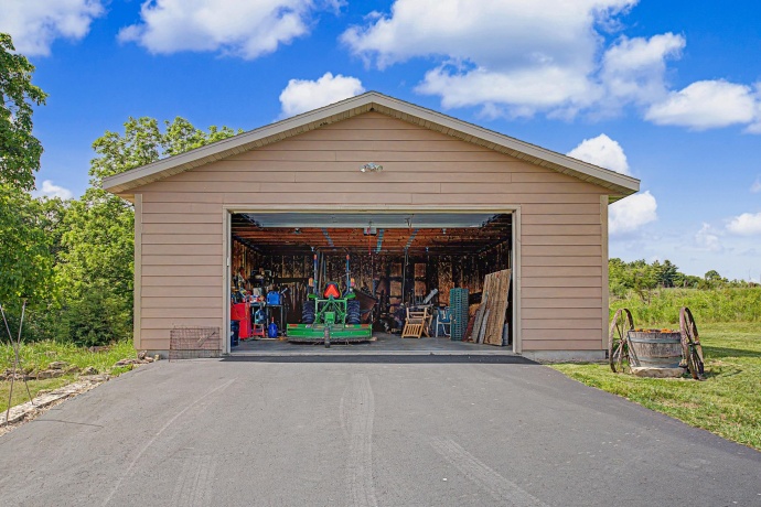 431 Stadel, ELIZABETH, Illinois 61028, 3 Bedrooms Bedrooms, ,2 BathroomsBathrooms,House,For Sale,Stadel,202603167
