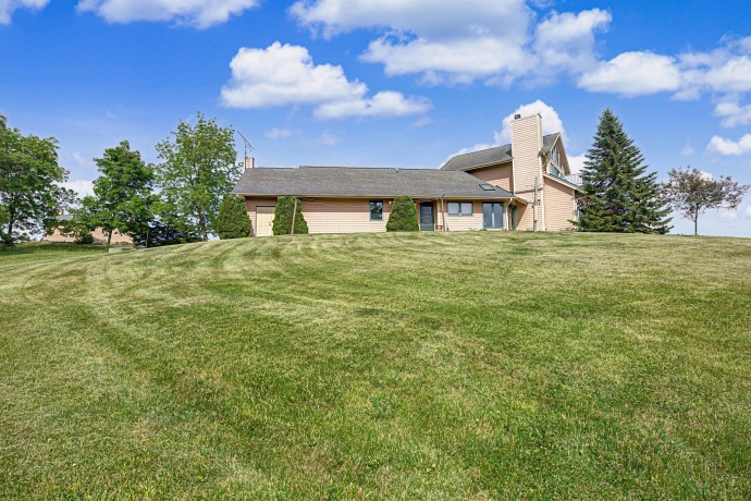 431 Stadel, ELIZABETH, Illinois 61028, 3 Bedrooms Bedrooms, ,2 BathroomsBathrooms,House,For Sale,Stadel,202603167