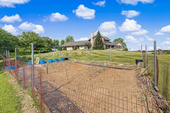 431 Stadel, ELIZABETH, Illinois 61028, 3 Bedrooms Bedrooms, ,2 BathroomsBathrooms,House,For Sale,Stadel,202603167