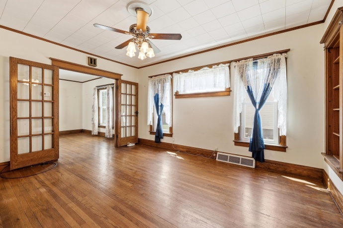 407 Washington, HANOVER, Illinois 61041, 4 Bedrooms Bedrooms, ,2 BathroomsBathrooms,House,For Sale,Washington,202603168