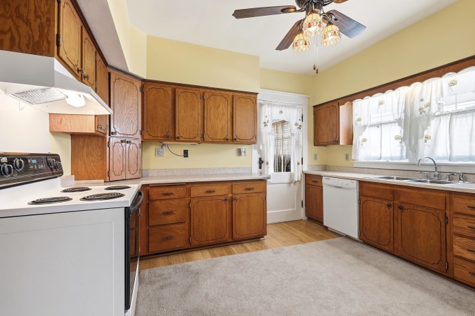 407 Washington, HANOVER, Illinois 61041, 4 Bedrooms Bedrooms, ,2 BathroomsBathrooms,House,For Sale,Washington,202603168