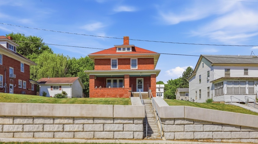 407 Washington, HANOVER, Illinois 61041, 4 Bedrooms Bedrooms, ,2 BathroomsBathrooms,House,For Sale,Washington,202603168