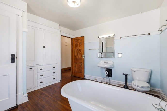 407 Washington, HANOVER, Illinois 61041, 4 Bedrooms Bedrooms, ,2 BathroomsBathrooms,House,For Sale,Washington,202603168