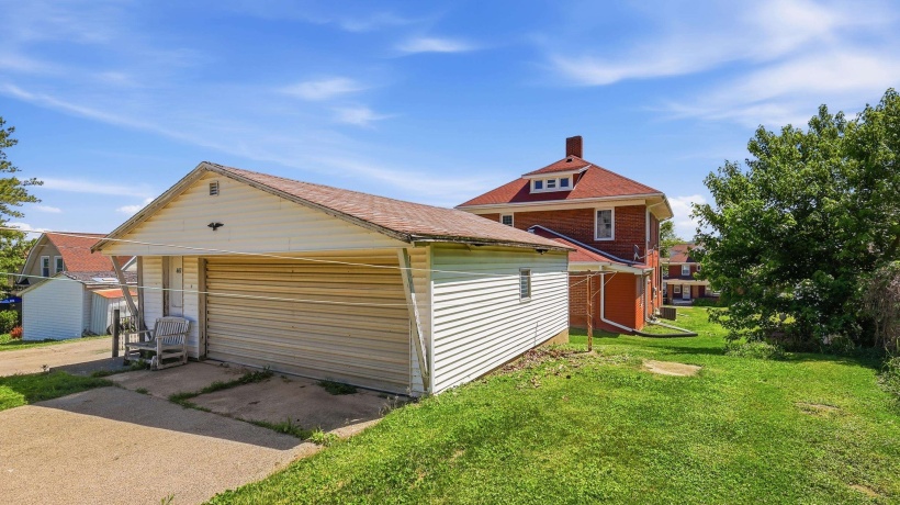 407 Washington, HANOVER, Illinois 61041, 4 Bedrooms Bedrooms, ,2 BathroomsBathrooms,House,For Sale,Washington,202603168