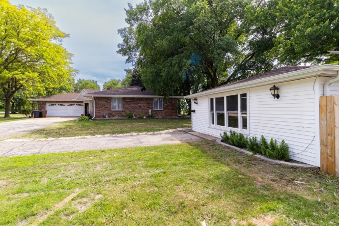 5866 Irene, BELVIDERE, Illinois 61008, 3 Bedrooms Bedrooms, ,3 BathroomsBathrooms,House,For Sale,Irene,202603169