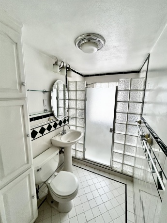 1907 PEARL, ROCKFORD, Illinois 61103, 4 Bedrooms Bedrooms, ,2 BathroomsBathrooms,House,For Sale,PEARL,202603170