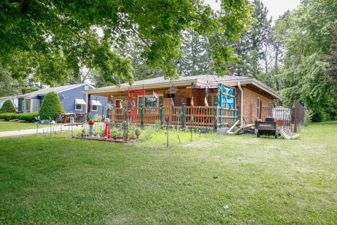 411 Lincoln, MOUNT MORRIS, Illinois 61054, 3 Bedrooms Bedrooms, ,1 BathroomBathrooms,House,For Sale,Lincoln,202603172