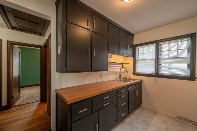 206 Mulberry, MOUNT MORRIS, Illinois 61054, 2 Bedrooms Bedrooms, ,1 BathroomBathrooms,House,For Sale,Mulberry,202603173