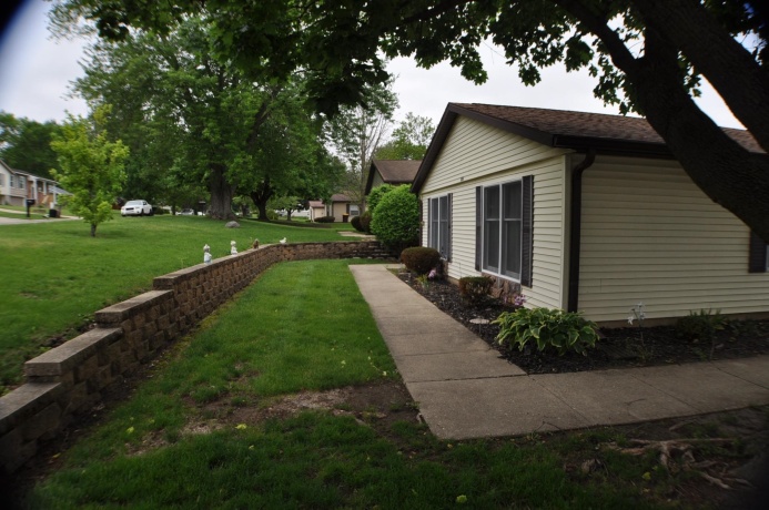 3214 Carthage, FREEPORT, Illinois 61032, 2 Bedrooms Bedrooms, ,2 BathroomsBathrooms,Condominium,For Sale,Carthage,202603178