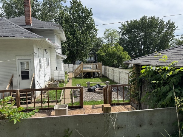 829 11th, FULTON, Illinois 61252, 5 Bedrooms Bedrooms, ,2 BathroomsBathrooms,House,For Sale,11th,202603175