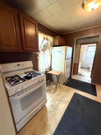 3037 COLLINS, ROCKFORD, Illinois 61109, 2 Bedrooms Bedrooms, ,1 BathroomBathrooms,House,For Sale,COLLINS,202603176