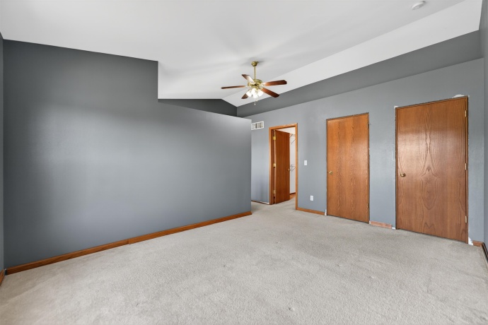 649 Southtowne, BELVIDERE, Illinois 61008, 2 Bedrooms Bedrooms, ,2 BathroomsBathrooms,Condominium,For Sale,Southtowne,202603180