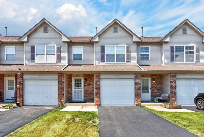 649 Southtowne, BELVIDERE, Illinois 61008, 2 Bedrooms Bedrooms, ,2 BathroomsBathrooms,Condominium,For Sale,Southtowne,202603180