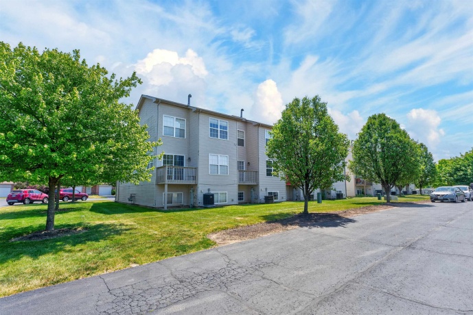 649 Southtowne, BELVIDERE, Illinois 61008, 2 Bedrooms Bedrooms, ,2 BathroomsBathrooms,Condominium,For Sale,Southtowne,202603180
