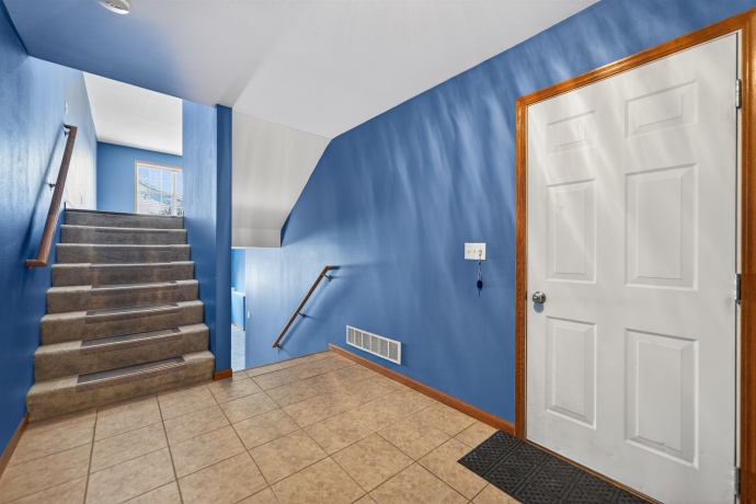 649 Southtowne, BELVIDERE, Illinois 61008, 2 Bedrooms Bedrooms, ,2 BathroomsBathrooms,Condominium,For Sale,Southtowne,202603180