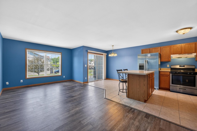 649 Southtowne, BELVIDERE, Illinois 61008, 2 Bedrooms Bedrooms, ,2 BathroomsBathrooms,Condominium,For Sale,Southtowne,202603180