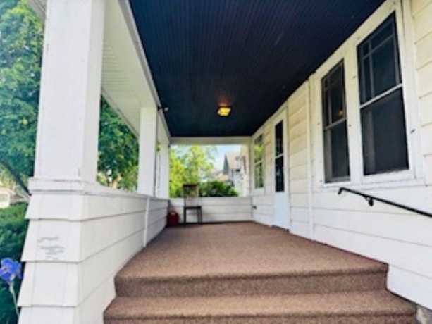 1804 Latham, ROCKFORD, Illinois 61103, 2 Bedrooms Bedrooms, ,1 BathroomBathrooms,House,For Sale,Latham,202603181