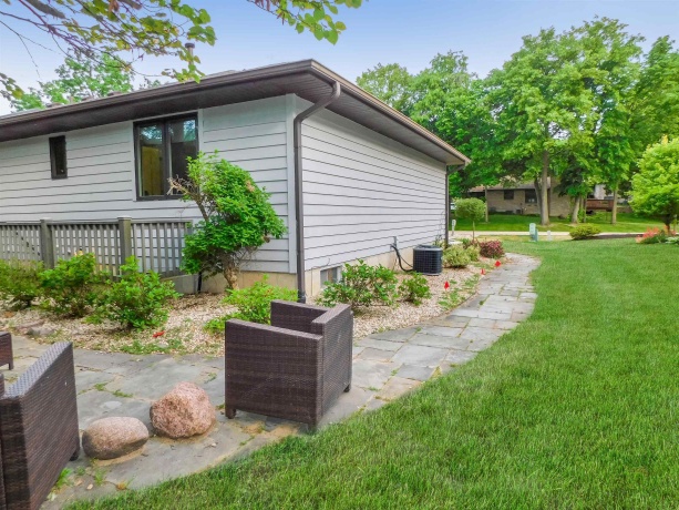 527 Trading Post, ROCKTON, Illinois 61072, 3 Bedrooms Bedrooms, ,3 BathroomsBathrooms,House,For Sale,Trading Post,202603183