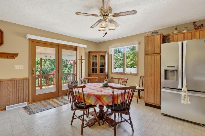 8443 Farm School, ROCK CITY, Illinois 61070, 3 Bedrooms Bedrooms, ,2 BathroomsBathrooms,House,For Sale,Farm School,202603186