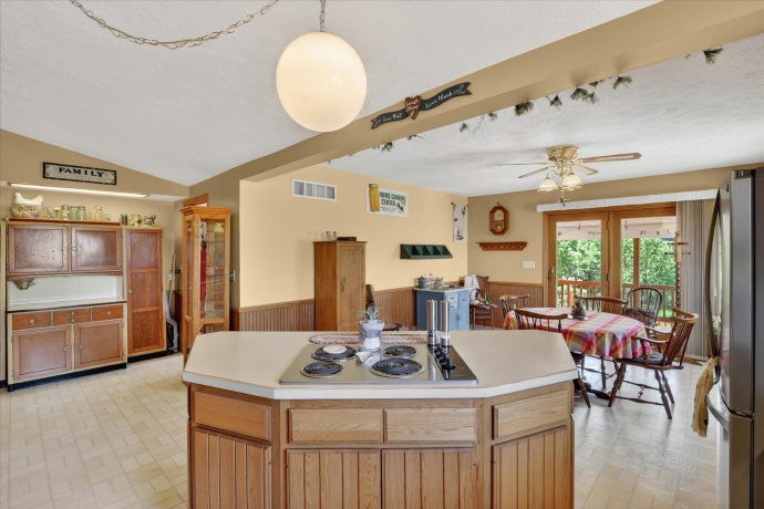 8443 Farm School, ROCK CITY, Illinois 61070, 3 Bedrooms Bedrooms, ,2 BathroomsBathrooms,House,For Sale,Farm School,202603186