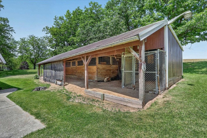 8443 Farm School, ROCK CITY, Illinois 61070, 3 Bedrooms Bedrooms, ,2 BathroomsBathrooms,House,For Sale,Farm School,202603186