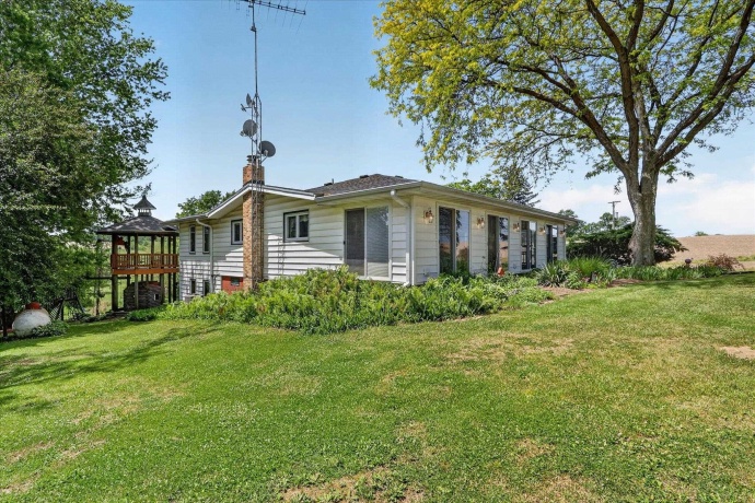8443 Farm School, ROCK CITY, Illinois 61070, 3 Bedrooms Bedrooms, ,2 BathroomsBathrooms,House,For Sale,Farm School,202603186