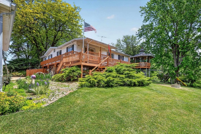 8443 Farm School, ROCK CITY, Illinois 61070, 3 Bedrooms Bedrooms, ,2 BathroomsBathrooms,House,For Sale,Farm School,202603186