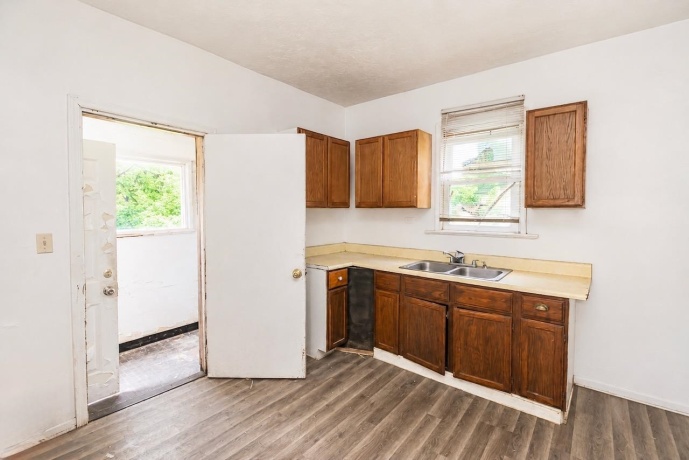 202 Soper, ROCKFORD, Illinois 61107, 3 Bedrooms Bedrooms, ,1 BathroomBathrooms,House,For Sale,Soper,202603166