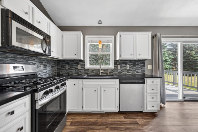 7334 Ashton Villa, ROCKFORD, Illinois 61107, 4 Bedrooms Bedrooms, ,2 BathroomsBathrooms,House,For Sale,Ashton Villa,202603188