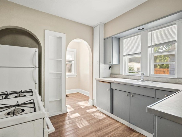 1807 Carney, ROCKFORD, Illinois 61103, 3 Bedrooms Bedrooms, ,1 BathroomBathrooms,House,For Sale,Carney,202603192