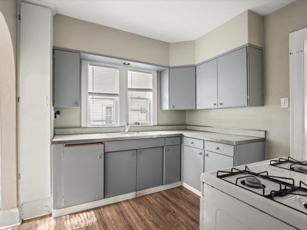 1807 Carney, ROCKFORD, Illinois 61103, 3 Bedrooms Bedrooms, ,1 BathroomBathrooms,House,For Sale,Carney,202603192