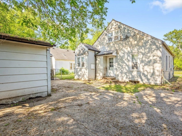 1807 Carney, ROCKFORD, Illinois 61103, 3 Bedrooms Bedrooms, ,1 BathroomBathrooms,House,For Sale,Carney,202603192