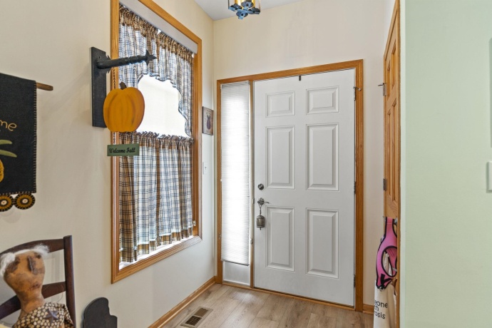 2517 Sandhutton, ROCKFORD, Illinois 61108, 2 Bedrooms Bedrooms, ,2 BathroomsBathrooms,Condominium,For Sale,Sandhutton,202603193