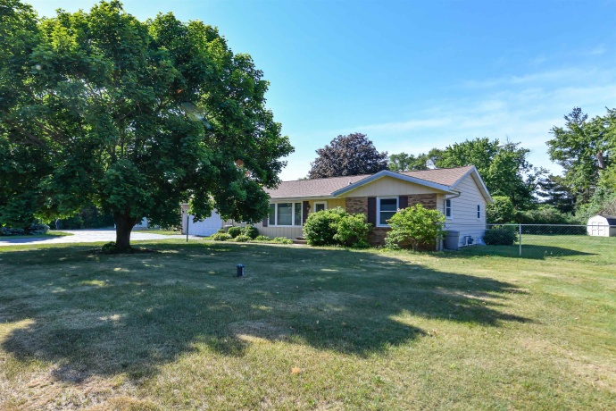 5859 Hugh, SOUTH BELOIT, Illinois 61080, 3 Bedrooms Bedrooms, ,1 BathroomBathrooms,House,For Sale,Hugh,202603197
