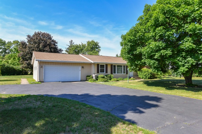5859 Hugh, SOUTH BELOIT, Illinois 61080, 3 Bedrooms Bedrooms, ,1 BathroomBathrooms,House,For Sale,Hugh,202603197