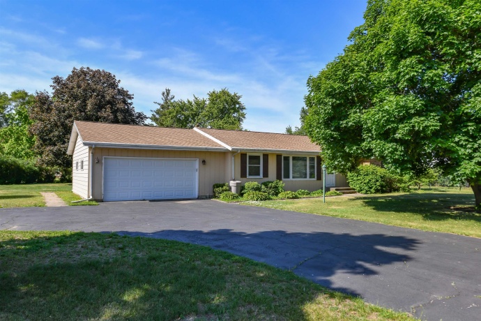5859 Hugh, SOUTH BELOIT, Illinois 61080, 3 Bedrooms Bedrooms, ,1 BathroomBathrooms,House,For Sale,Hugh,202603197