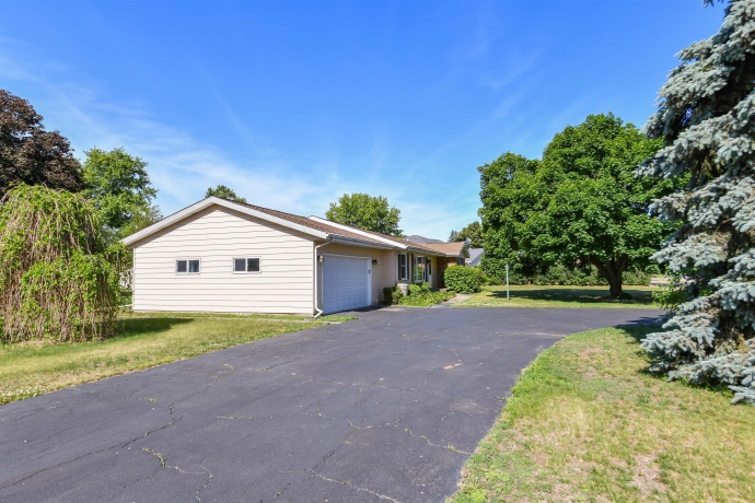 5859 Hugh, SOUTH BELOIT, Illinois 61080, 3 Bedrooms Bedrooms, ,1 BathroomBathrooms,House,For Sale,Hugh,202603197