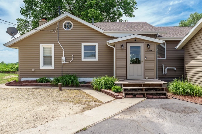 10444 ROCK, ROSCOE, Illinois 61073, 3 Bedrooms Bedrooms, ,2 BathroomsBathrooms,House,For Sale,ROCK,202603199
