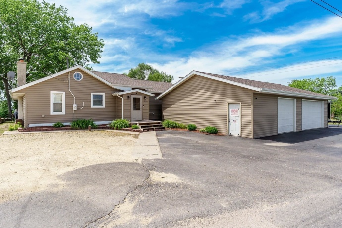 10444 ROCK, ROSCOE, Illinois 61073, 3 Bedrooms Bedrooms, ,2 BathroomsBathrooms,House,For Sale,ROCK,202603199