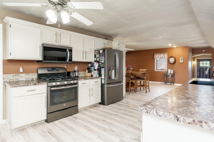 10444 ROCK, ROSCOE, Illinois 61073, 3 Bedrooms Bedrooms, ,2 BathroomsBathrooms,House,For Sale,ROCK,202603199