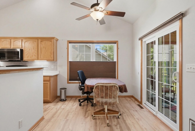 1676 Overlook, DIXON, Illinois 61021, 3 Bedrooms Bedrooms, ,3 BathroomsBathrooms,House,For Sale,Overlook,202603200