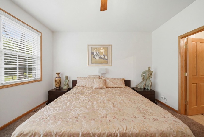 1676 Overlook, DIXON, Illinois 61021, 3 Bedrooms Bedrooms, ,3 BathroomsBathrooms,House,For Sale,Overlook,202603200