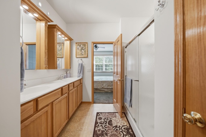 1676 Overlook, DIXON, Illinois 61021, 3 Bedrooms Bedrooms, ,3 BathroomsBathrooms,House,For Sale,Overlook,202603200