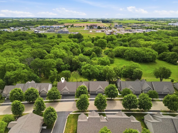1676 Overlook, DIXON, Illinois 61021, 3 Bedrooms Bedrooms, ,3 BathroomsBathrooms,House,For Sale,Overlook,202603200