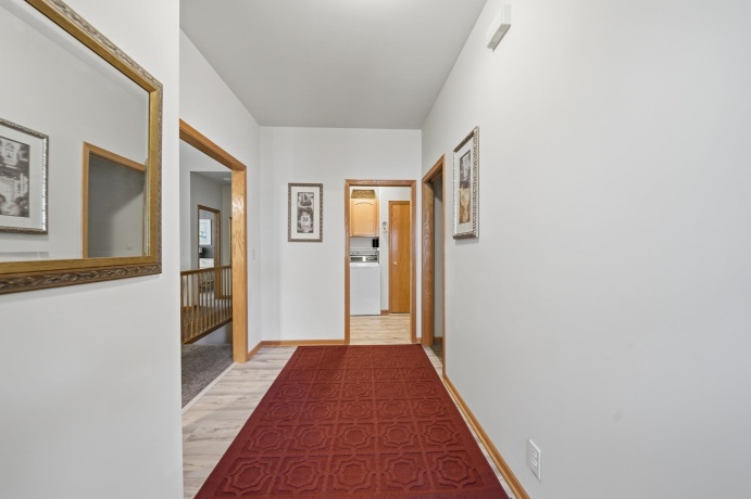 1676 Overlook, DIXON, Illinois 61021, 3 Bedrooms Bedrooms, ,3 BathroomsBathrooms,House,For Sale,Overlook,202603200