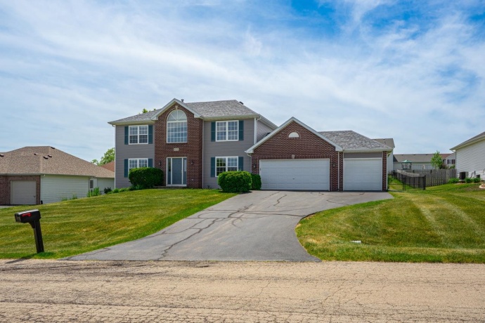 676 ELBERON WAY, ROSCOE, Illinois 61073, 4 Bedrooms Bedrooms, ,2 BathroomsBathrooms,House,For Sale,ELBERON WAY,202603201